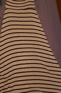 High-waisted long skirt!